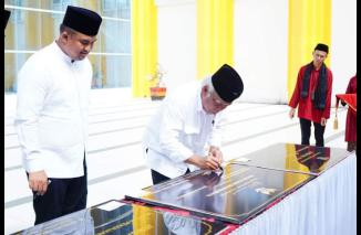 Allhamdulillah Menteri PUPR disaiksikan Bupati Sutan Riska resmikan Masjid Agung Dharmasraya, Jumat 6/1-2023. (minfo-dms) 