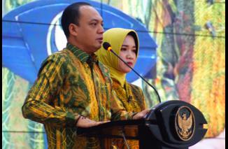 Bupati Sutan Riska ucapakan terima. kadih dan selamat datang keapda Kajari Dharmasraya yang batu, pada. pisah sambut Kajari Dharmasraya, Senin 27/2-2023. (minfo-dms) 