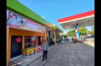 Kapolres Pasaman Barat AKBP Agung Basuki imbau pengusaha SPBU tidka jual Bio Solar ke Pelangsir untuk dijual ke pelaku tambang emas ilegal, Selasa 16/5-2023. (aa) 