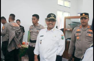 Bupati Pasaman, H. Benny Utama bersama Kapolres AKBP Yudho Huntoro dan Komandan Yontarlat III/Elang Letkol. Pnb. Ari Susiono, S.E, meninjau kegiatan Latihan Integrasi Taruna Wreda Nusanta (Latsitardanus) XLIII 2023 di Kecamatan Lubuk Sikaping dan Bonjol, 