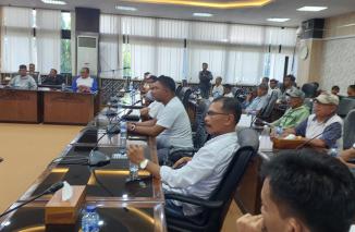 Foto SPSI Kota Padang Datangi DPRD Sumbar Soal Monopoli Koperbam Terhadap Buruh Pelabuhan