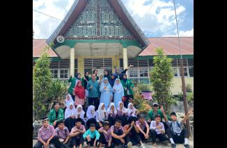 Sosialisasi olahan daging di SMP 4 X Koto Singkarak, narasumber Dosen Peternakan UNAND. (rod)