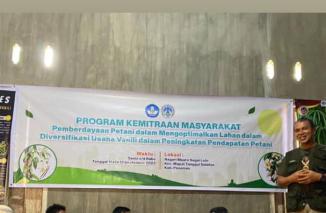 Kegiatan pengabdian masyarakat di Pasaman yang di ketuai oleh Dr. Yulhendri M.Si dengan anggota Dr. Hamdi,M.Si dan Rani Sofya, S.Pd,M.Pd. (Sumber : Ist)
