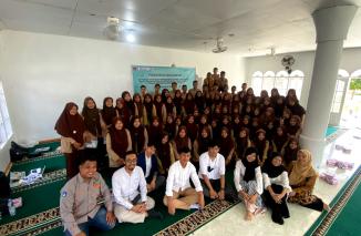 Foto UNP Sosialisasikan Literasi Kesehatan Reproduksi di Pesisir Selatan