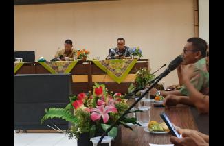 Foto Peternak Ayam Menjerit, Ketua APCHADA Marlis Ancam Ini Jika Disnakeswan Sumbar Tak Berikan Solusi