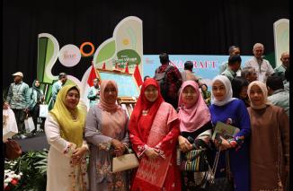 Foto Inacraft 2023 Dibuka Presiden, Harneli Mahyeldi: Ajang Promosi Hasil Kerajinan Pengrajin Sumbar