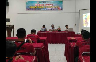 Pembukaan acara pelatihan diklat ' D " License ASKAB PSSI Kabupaten Pesisir Selatan, Minggu (19/10/2023) di Painan. (/ist)