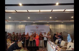 Hj Nevi ingatkan Pertamina tidak buat blunder soal hapus BBM Partalite, Rabu 22/11-2023. (hd)