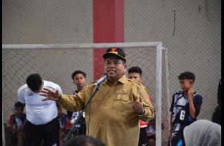 Foto Bupati Suhatri Bur Buka Turnamen Kejuaraan Futsal tingkat SMP/MTs Padang Pariaman
