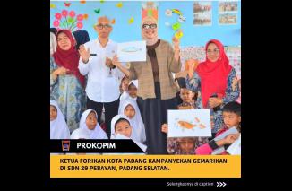 Foto Genny Hendri Septa Kampanyekan Gemarikan di SDN 29