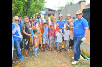 Wali Kota Padang didampingi Sekda Andree Algamar, para Asisten dan sejumlah pimpinan OPD melakukan monitoring ke beberapa titik di kawasan Kelurahan Aie Pacah, Minggu (25/2/2024).