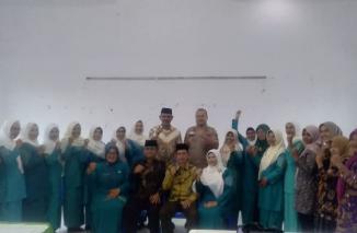 Foto Anggota DPRD Pasaman Menghadiri Pengukuhan Pengurus PKK Kecamatan Dua Koto    