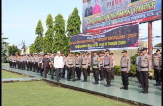 Kapolres Pasbar pimpin Apel Gelar Pasukan Ops Ketupat Singgalang, Rabu 3/4-2024. (hms)
