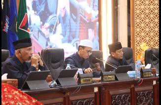 Foto Dalam Rapat Paripurna, DPRD Sumbar Setujui Rancangan KUA-PPAS 2025 dan Perubahan KUA PPAS 2024