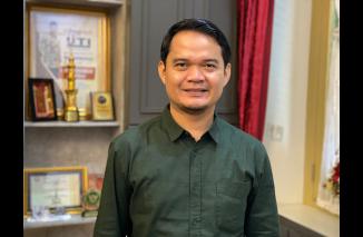 Jubir Mahyledi - Vasko, Reido Deskumar ajak Otewe berpolitik adu gagasan, Senin 26/8-2024. (dok)