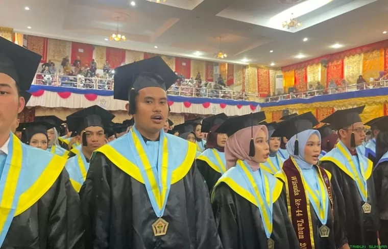Prosesi wisuda Politeknik ATI Padang. (Foto: Ist)