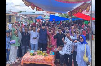 Foto Fadly Amran Janjikan BPJS Gratis Bagi Seluruh Warga Padang Saat Kampanye di Banuaran Nan XX