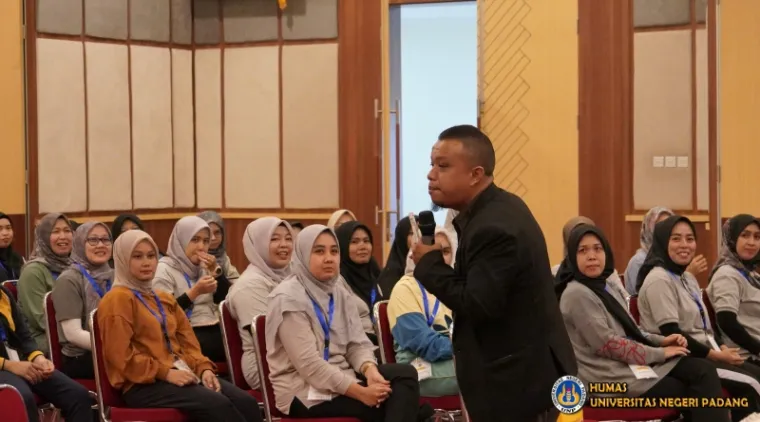 Tingkatkan Kualitas Tenaga Kependidikan, UNP Beri Pelatihan Motivasi dan Pelayanan Prima