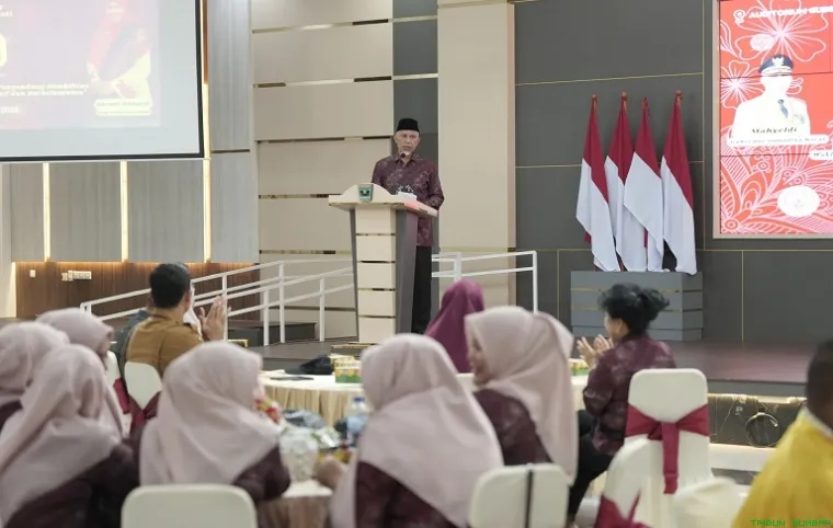 Gubernur Sumbar, Mahyeldi membuka acara Rakor Special Olympics Indonesia (SOIna) Sumbar 2024 dan peringatan Hari Disabilitas Internasional (HDI) di Auditorium Istana Gubernur, pada Selasa (3/11/2024). (Foto: adpsb/isq)
