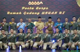 Pj Wali Kota Padang, Andree Harmadi Algamar, menghadiri Pesta Korps Rumah Gadang Unhan RI di Auditorium Gubernuran Sumatera Barat pada Senin (23/12/2024). (Foto: Ist)