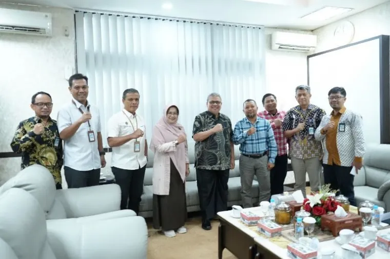 Kepala Kantor Wilayah DJPb Sumbar, Syukriah HG, mengunjungi DPRD Sumbar guna memperkuat kolaborasi dalam pengelolaan anggaran daerah. (Foto: Ist)