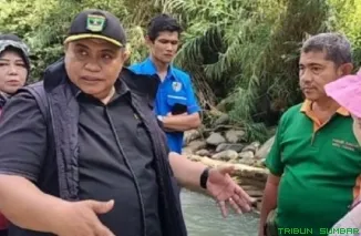 Anggota DPRD Sumatera Barat, Verry Mulyadi dari Fraksi Gerindra, mengunjungi kawasan Batu Gadang, Lubuk Kilangan, Kota Padang, pada Rabu (8/1/2025). (Foto: Ist)