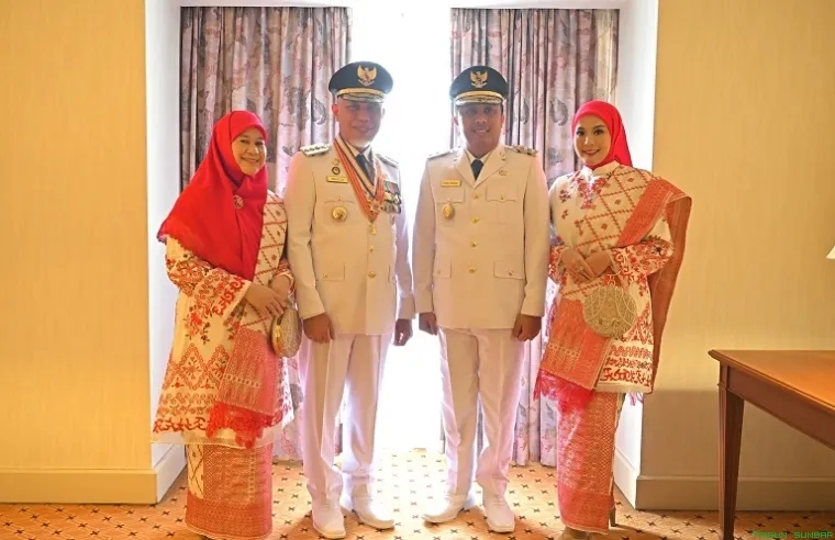 DIdamping oleh pasangan masing-masing untuk menghadiri pelantikan Gubernur dan Wakil Gubernur Sumbar di Istana Kepresidenan RI. (Foto: Ist)