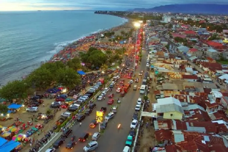 Pantai Padang. (Foto: Ist)