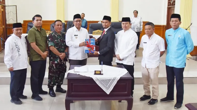 Wawako Pariaman Mulyadi Sampaikan LKPJ Kepala Daerah TA 2024