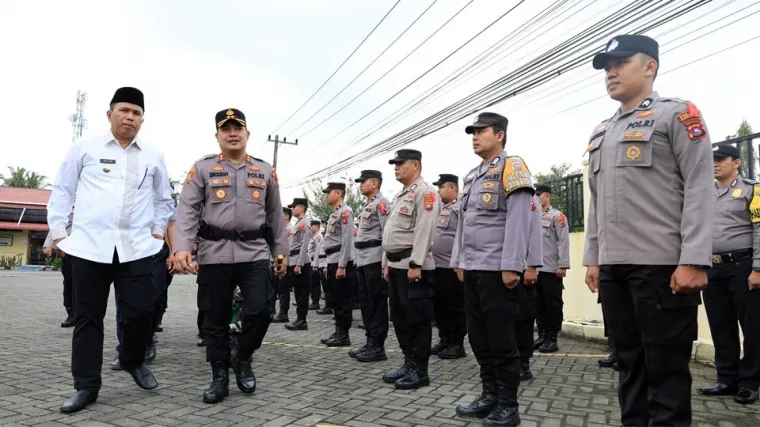 Wawako Pariaman Tinjau Persiapan Idul Fitri saat Apel Gelar Pasukan Ketupat Singgalang 2025