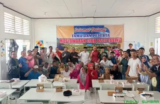 Musyawarah Club Persatuan Sepakbola Tabing dan Sekitarnya (PSTS) Kecamatan Koto Tangah, Kota Padang resmi menetapkan Desri Ayunda sebagai Ketua Umum periode 2025--2029. (Foto: Ist)