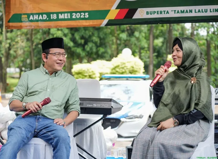 Walikota Payakumbuh Zulmaeta dan Drh. Hj. Vivin Aulia Rahmi,M.Si