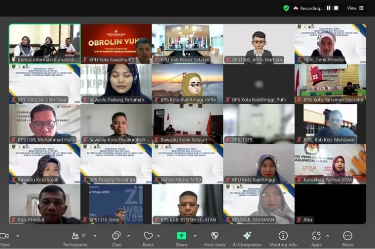Ketua KI Sumbar, Musfi Yendra, membuka Bimtek Monitoring dan Evaluasi Keterbukaan Informasi Publik 2025 secara virtual, Senin (14/7/2025), diikuti 57 badan publik se-Sumatera Barat. (Foto: Ist)