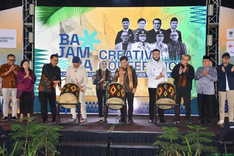 Pembukaan Rakoranas ICCN 2025 ditandai dengan penabuhan gendang bersama. (Foto: Ist)
