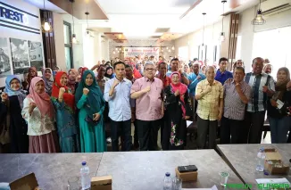 Ketua DPRD Sumbar Muhidi menyampaikan pentingnya validasi data dalam Sosialisasi Perda Kesejahteraan Sosial di Kota Padang. (Foto: Ist)