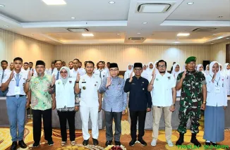 Wakil Wali Kota Padang, Maigus Nasir, resmi membuka Pusdiklat Paskibraka Kota Padang Tahun 2025 di d'Dhave Hotel, Jumat (1/8/2025). (Foto: Ist)