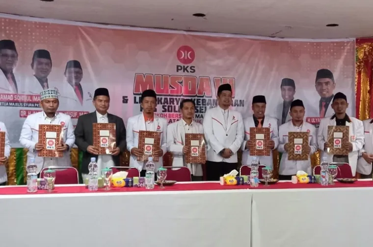 Ketua terpilih DPD PKS Solok Selatan, Ari Hendratno, kembali memimpin periode 2025--2030 usai Musda VI yang digelar di Wisma Ummi Kalsum, Kecamatan Sungai Pagu, Minggu (7/9/2025). (Foto: Ist)