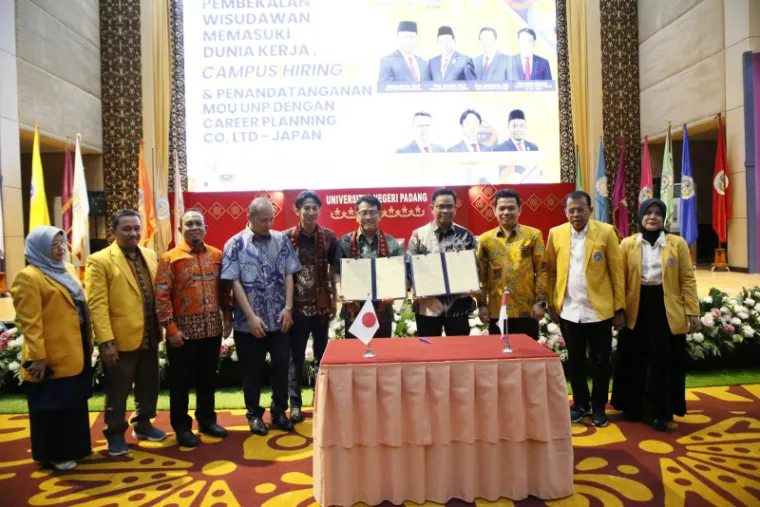 Perluas Peluang Karir Alumni, UNP Teken MoU dengan Career Planning Co., Ltd Jepang