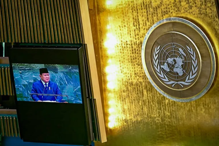 Presiden RI Prabowo Subianto menyampaikan pidato di Sidang Umum PBB ke-80, menegaskan komitmen Indonesia pada perdamaian dunia dan solusi dua negara Palestina-Israel. (Foto: Ist)