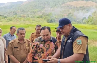 Anggota Komisi IV DPR RI Rahmat Saleh saat menyampaikan pentingnya percepatan hilirisasi gambir di Sumatera Barat pada momentum Hari Tani Nasional 2025. (Foto: Ist)
