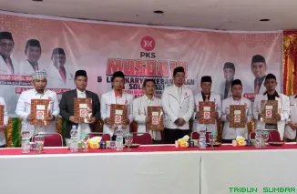 Ketua terpilih DPD PKS Solok Selatan, Ari Hendratno, kembali memimpin periode 2025--2030 usai Musda VI yang digelar di Wisma Ummi Kalsum, Kecamatan Sungai Pagu, Minggu (7/9/2025). (Foto: Ist)