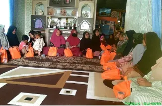 Nevi Zuairina menyapa masyarakat di Nagari Panampuang, Kecamatan Ampek Angkek, Kabupaten Agam, sebagai bentuk komitmen menyerap aspirasi warga secara langsung. (Foto: Ist)