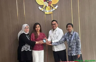 Ketua Umum PWI Pusat Akhmad Munir menyampaikan apresiasi atas pengembalian kartu pers jurnalis CNN Indonesia oleh Biro Pers Sekretariat Presiden, Senin (29/9/2025). (Foto: Ist)
