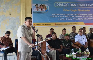 Wakil Ketua Komisi IV DPR RI, Alex Indra Lukman temu ramah dalam rangka menyukseskan pembangunan Kampung Nelayan Merah Putih (KNMP) di Kota Padang. (Foto: Ist)