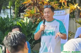 Para pelari Pekanbaru dan Riau antusias mengikuti Pre Event Road to Minang Geopark Run (MGR) 2025 di area Car Free Day, Minggu (26/10/2025). (Foto: Ist)