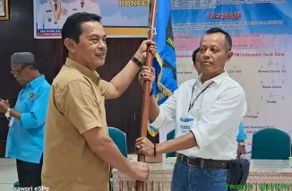 Chandra Antoni resmi terpilih sebagai Ketua PWI Tanah Datar periode 2025--2028 dalam konferensi yang berlangsung di Gedung PKK Tanah Datar, Sabtu (25/10/2025). (Foto: Ist)