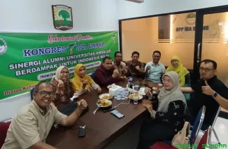 Rapat di Sekretariat DPP IKA Unand, Jalan KIS Mangunsarkoro, Padang, Rabu (30/10/2025). (Foto: Ist)