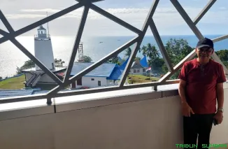 Ketua Panitia UKW Sumbar, M. Khudri bersama tim panitia meninjau Conventionhall Bukit Lampu, lokasi pelaksanaan Uji Kompetensi Wartawan (UKW) Sumbar 2025 di Kota Padang. (Foto: Ist)