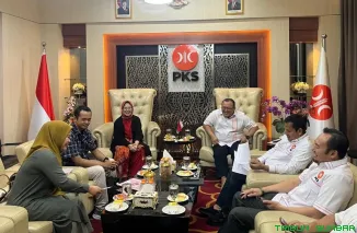 Anggota DPR RI Fraksi PKS, Rahmat Saleh, berdiskusi dengan para peneliti BRIN di Jakarta, Kamis (23/10/2025). (Foto: Ist)