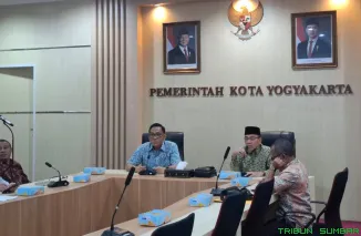 Wakil Wali Kota Padang, Maigus Nasir bersama Wakil Wali Kota Yogyakarta Wawan di Balai Kota Yogyakarta, Jumat (17/10/2025). (Foto: Ist)